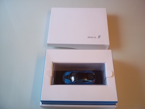 Bmw - (intern:, i12)